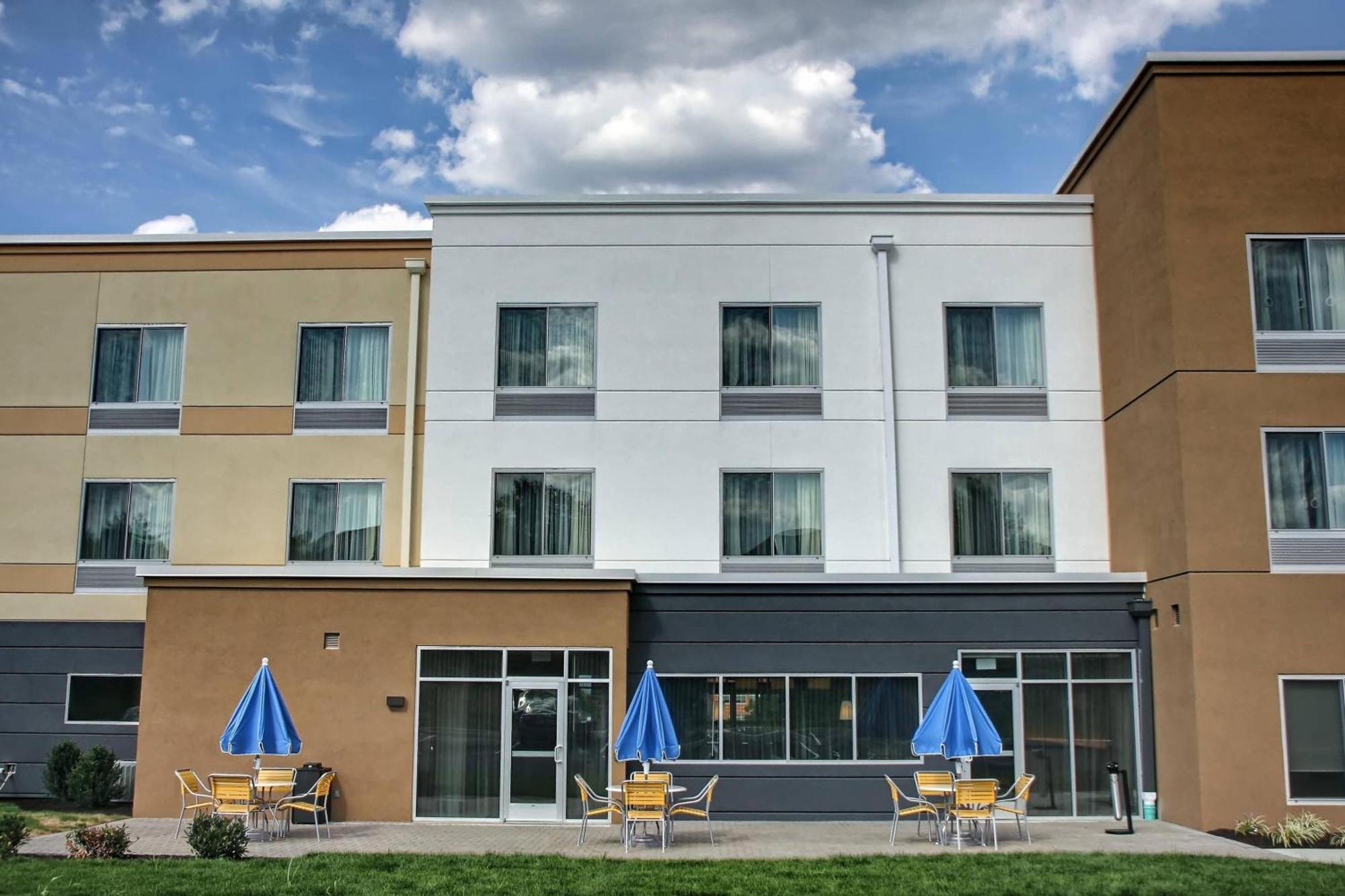 Fairfield Inn & Suites By Marriott Reading Wyomissing מראה חיצוני תמונה